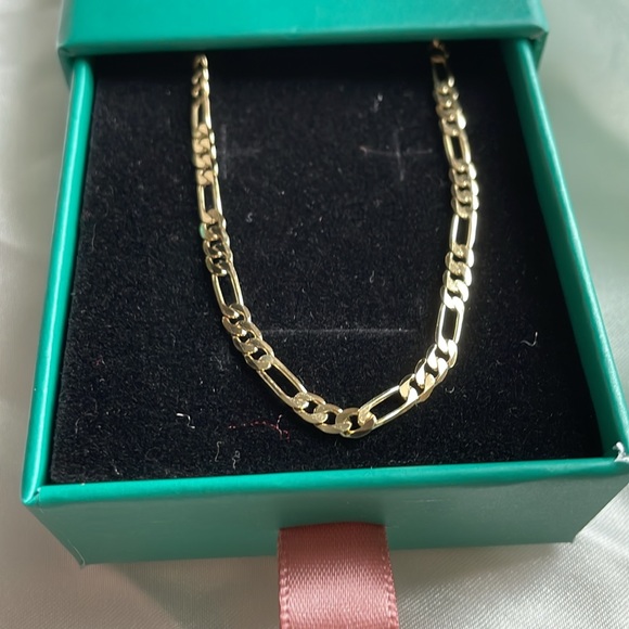 New: 14K Gold Plated Sterling Silver Figaro Anklet - Picture 7 of 7